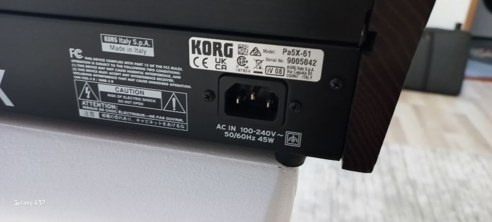 Vând korg pa 5x internațional de 61. Absolut ca și Nou adus azi din italia cu husa și set 2026.