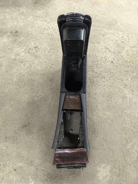 Подлокотник с пепельницей Мерседес 211