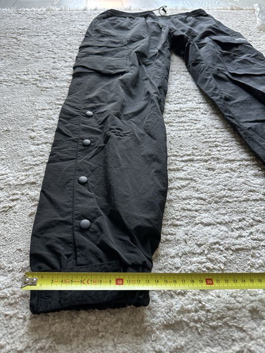 Pantaloni de fas