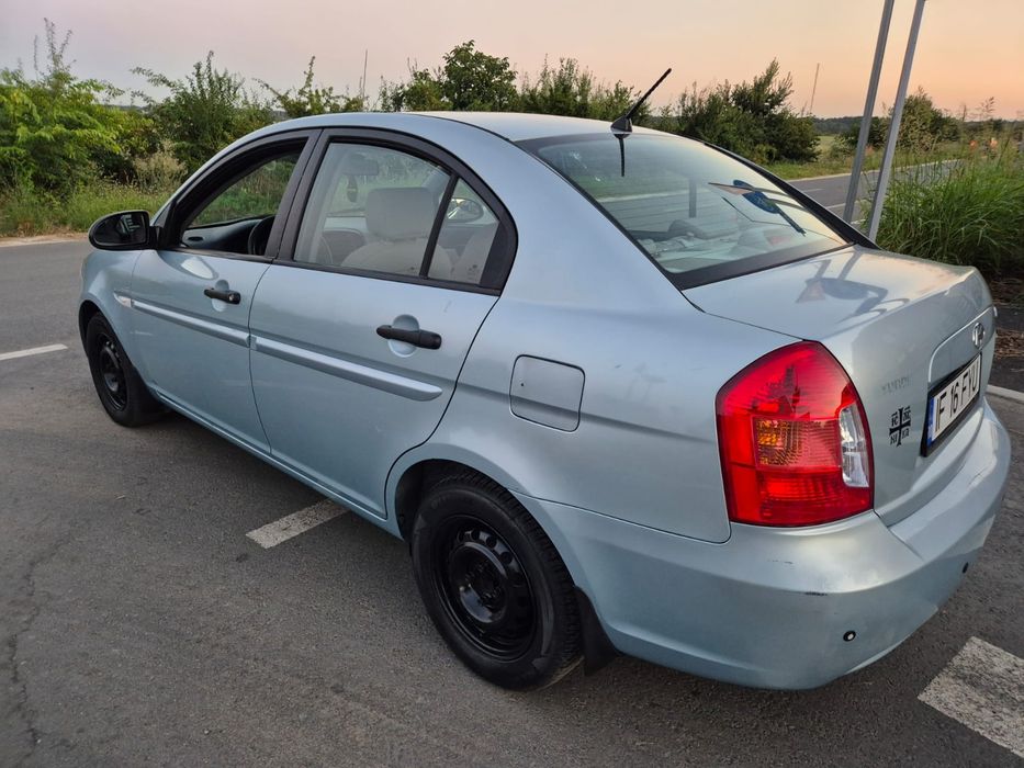 Hyundai ACCENT 1.6 BENZINA Aer Condiționat