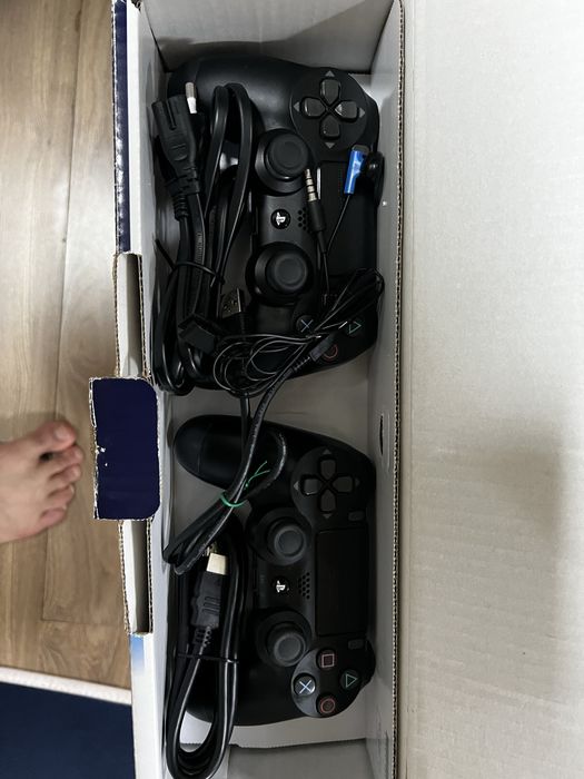 PS4 Pro 1TB  gold hen 12.52