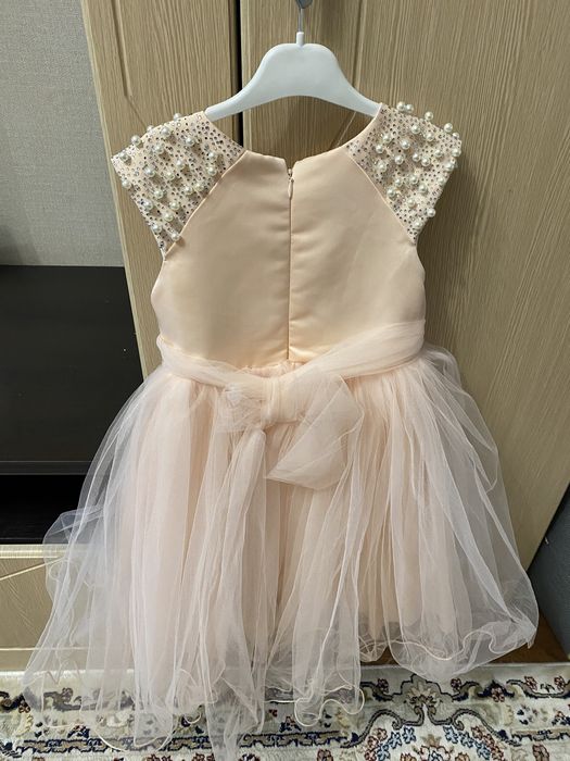 Платье нарядное