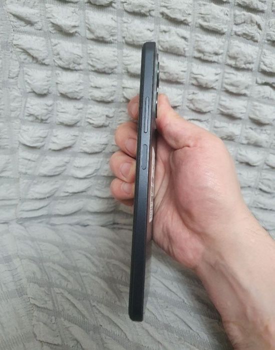 Srochna sotiladi Xiaomi Redmi Note 12 Xotirasi 6+6/128GB Rangi Black