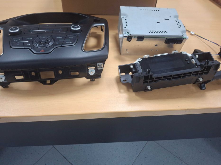 Unitate Radio CD/DVD Ford Focus 3