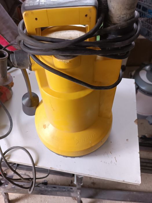 Потапяща помпа ксб