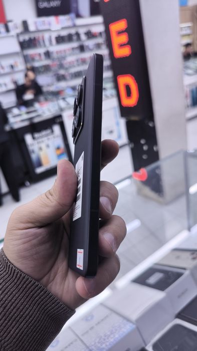 xiaomi 14 T pro  12/512 titan black