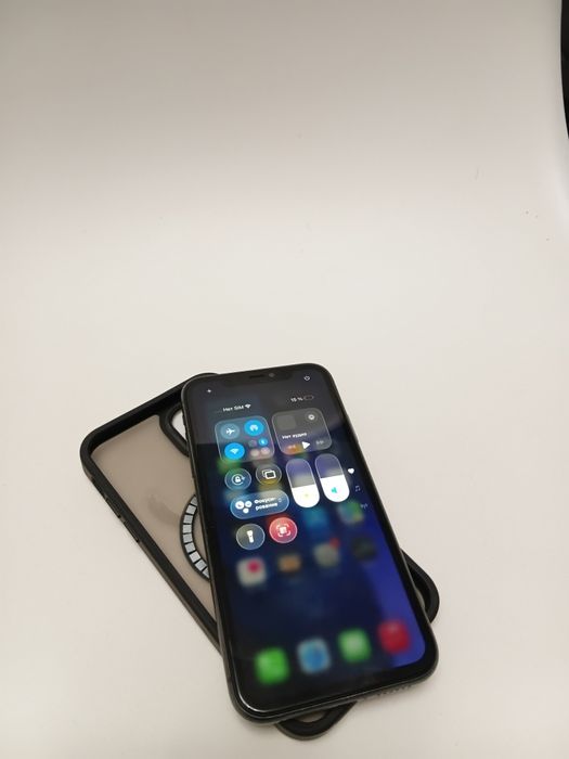 iPhone 11,          .