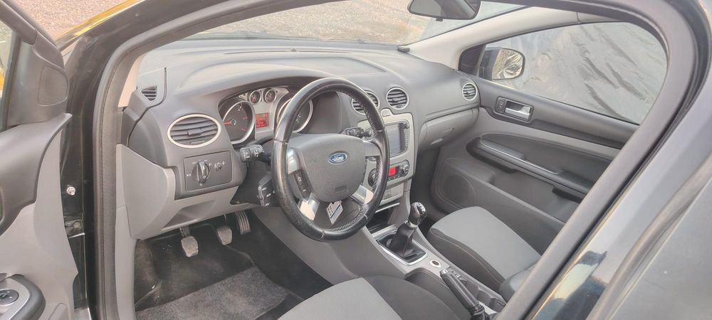 FORD Focus 2010 — imagine 5
