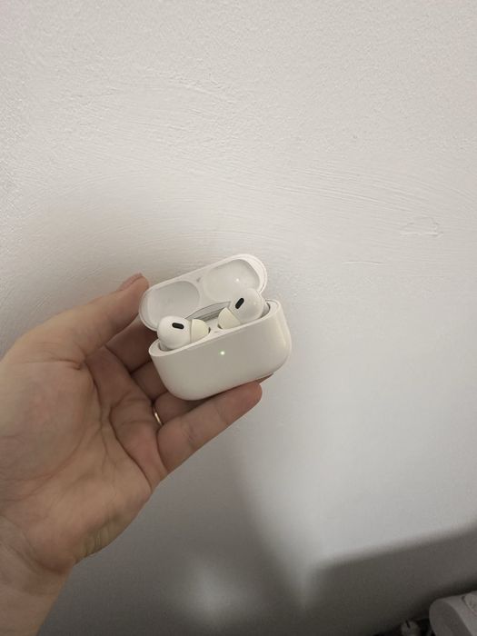 Продам airpods pro 2 поколение