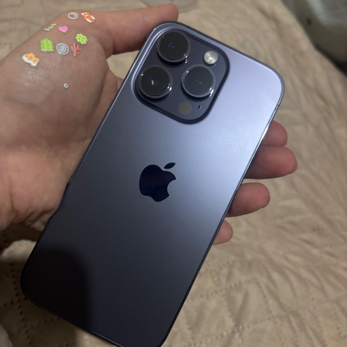 IPhone 14 pro deep purple