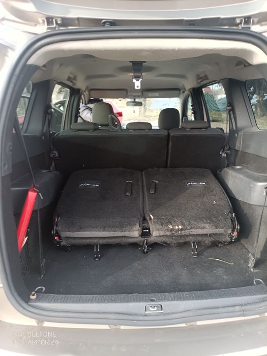 Vând Dacia lodgy