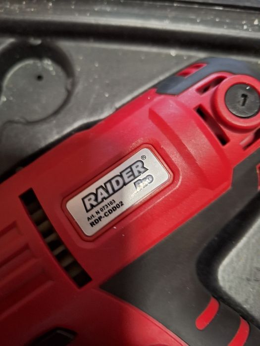 Кабелен винтоверт Raider.