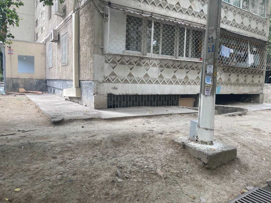 СВОЯ ДЕШЕВО ПОД ОФИС срочно центр ДАРХАН 1 этаж Новомосковский рядом