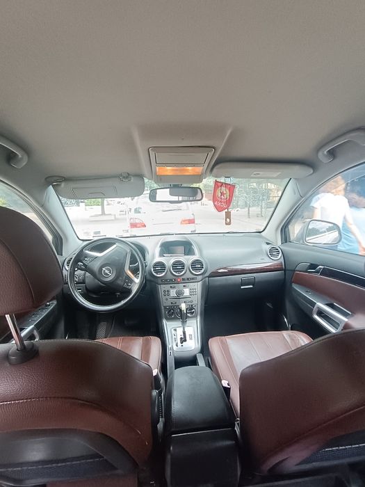 Продавам Опел антара