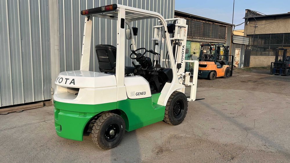 Продам Вилочный Погрузчик (кара)