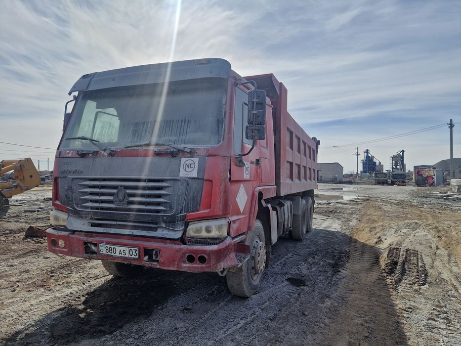 Продам самосвал хово