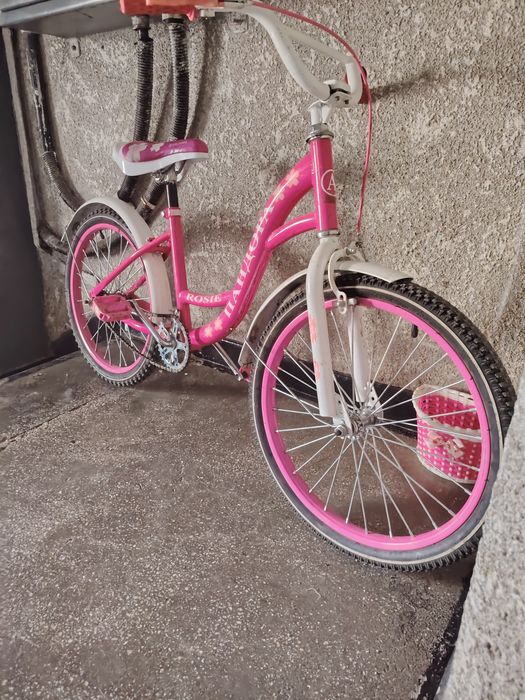 Bicicleta de fete roz