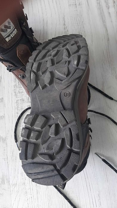 Зимни обувки номер 38