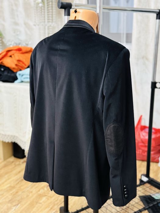 Vând sacou din catifea impecabil de la brandul VIGGO