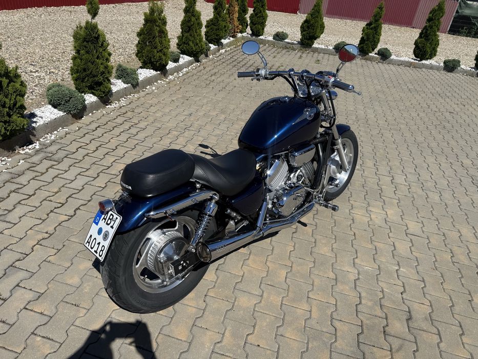 HONDA VF 750 C MAGNA RC43 BOBBER 87 cai EXTRA CROM evacuare SUPER TRAPP ghidon+ comenzi frontale custom recent adusa din Germania fara zgarieturi Top