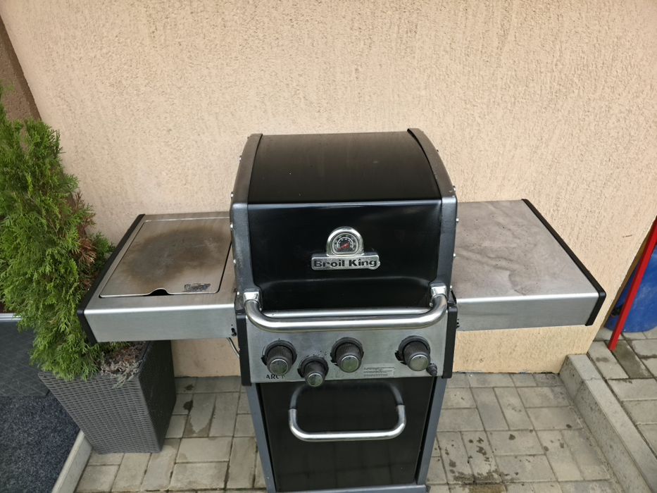 Grătar pe gaz Broil King 320