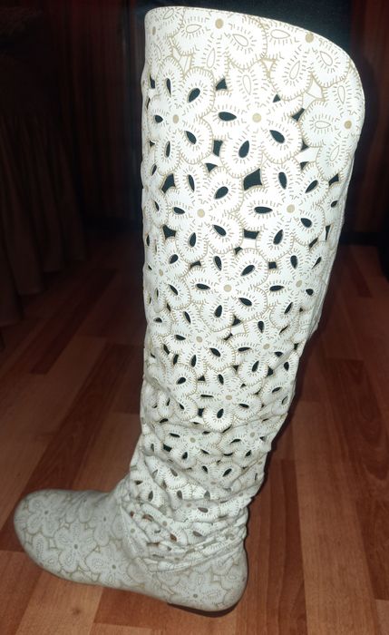 НОВЫЕ! Кожаные сапожки демисезонные с перфорацией