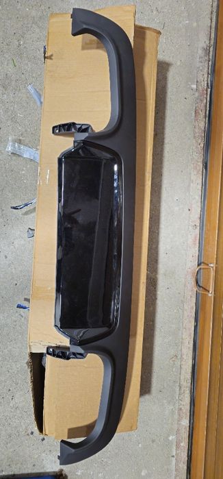 W221 AMG дифузьор задна броня нов