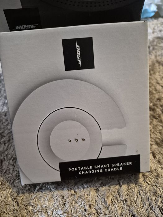 Boxa bose cu încărcător cadou