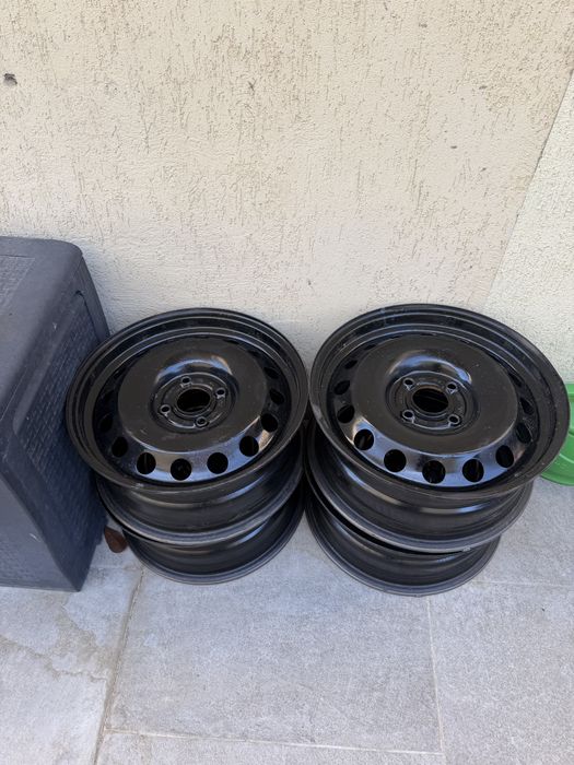 4 Jante tabla Ford Fiesta plus capace/piulite
