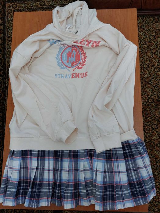 Vand bluza,pulover,tricou fete mărimea 140-152