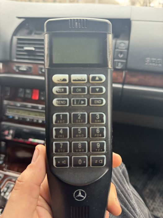 Штатный телефон мерседес