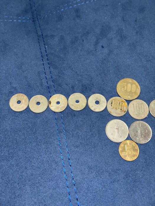 Продаю монеты здесь есть японский арабские и др коллекционеры пишите