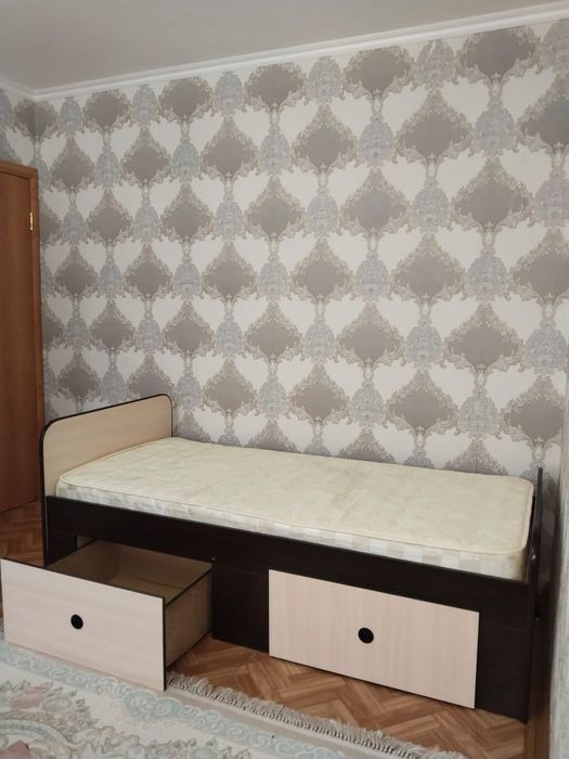 Продам одно спальный кровать.