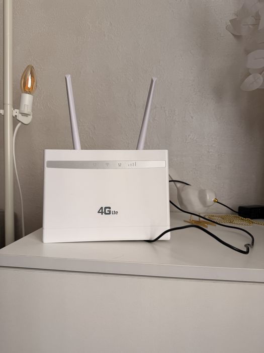 Продам роутер Алтел 4 g
