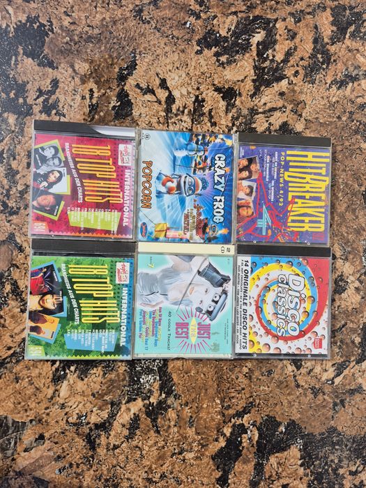 Vand Lot 20 CD cu muzică usoara mixta straina artisti  internationalii