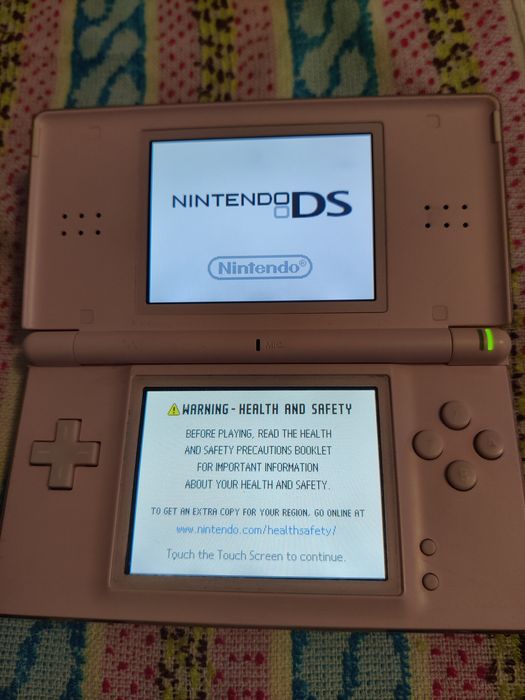 Nintendo DS lite