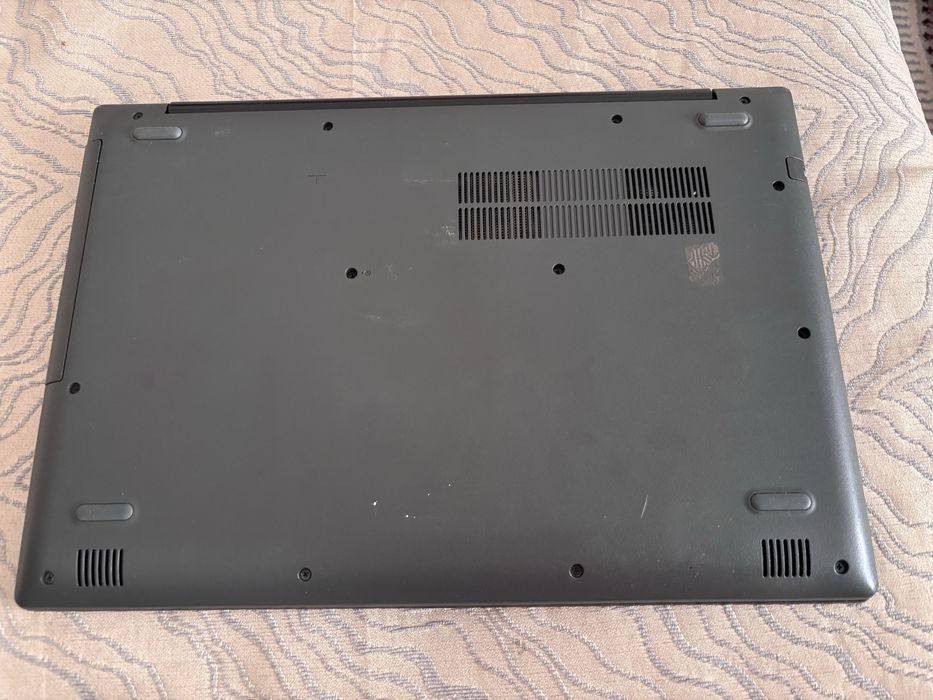 Lenovo ideaPad 330-15IKB