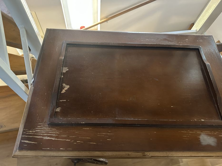 Gheridon- piesa de mobilier veche