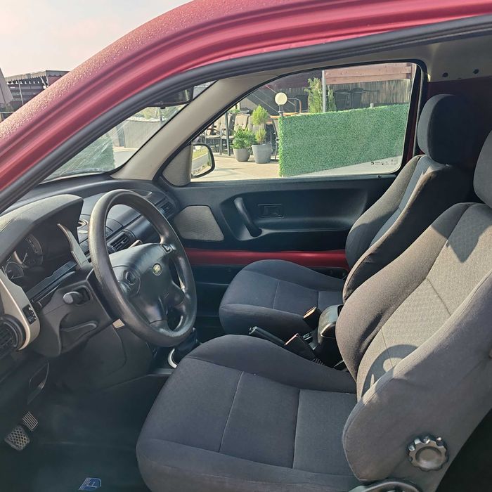 Vând Land Rover Freelander 2.0 diesel