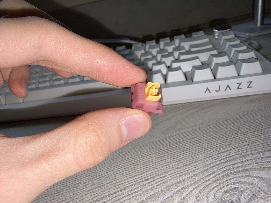 Бесшумные свитчи Outemu Silent Peach V3
