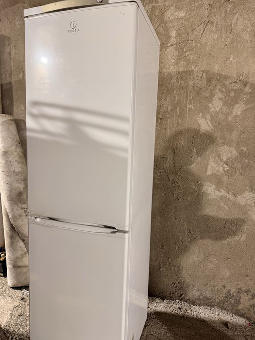 холодильник INDESIT