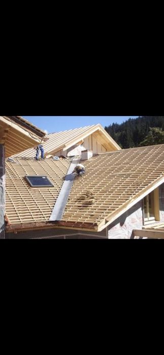 Executam acoperise și reparații