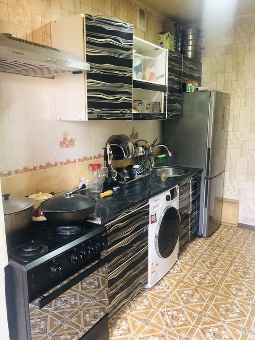 Продается  3 комнатная квартира. Кибрай. Центр.