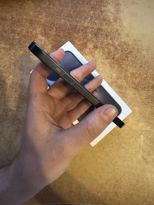 iPhone 15 pro 256gb