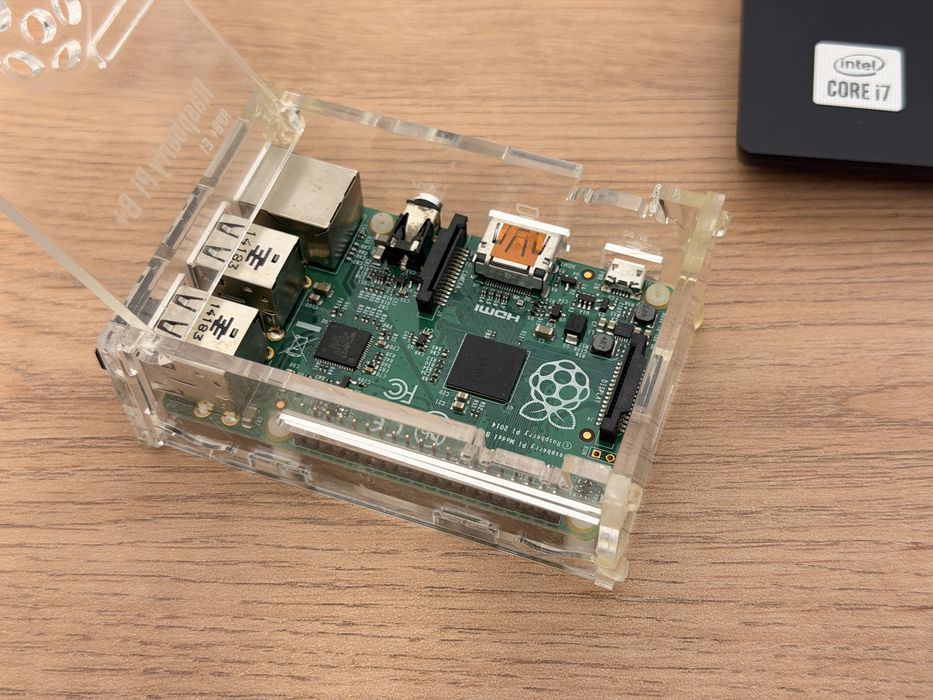 Raspberry Pi B+.