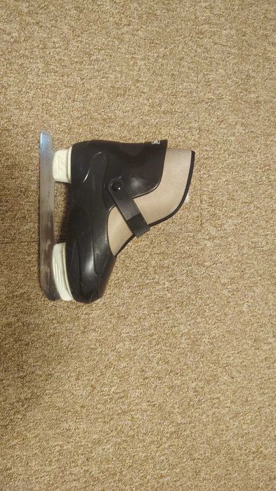 Коньки CCM TYKE прогулочные,черные