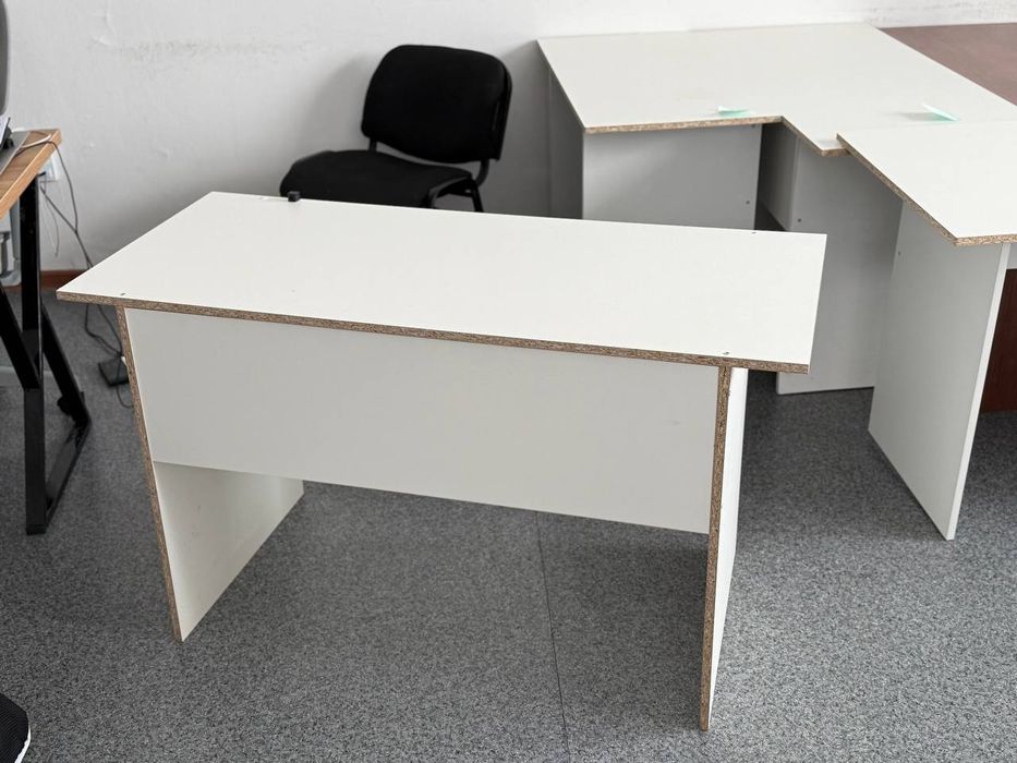 Столы для офиса/ Офисные столы