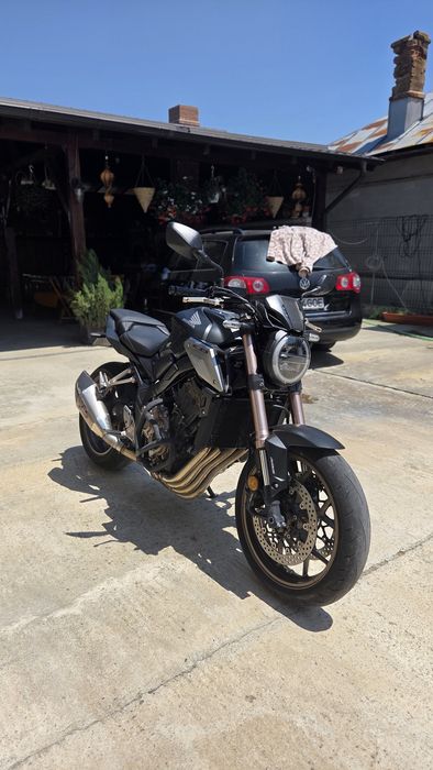 CB650R 2021 / 12.000km / evacuare Yoshimura / limitabil A2 / raport CarVertical(ultima poza)