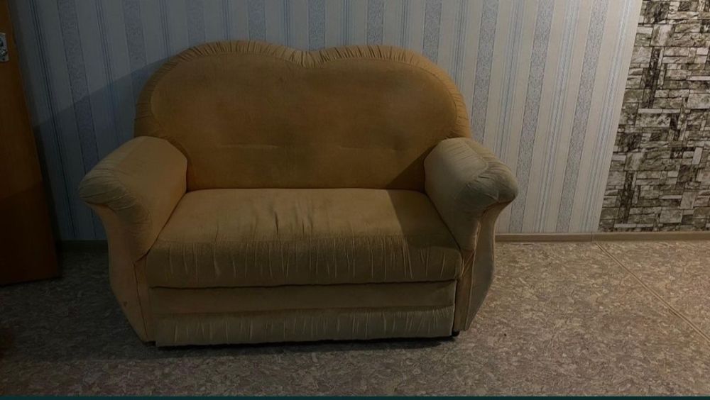 Срочно продам диван тройка