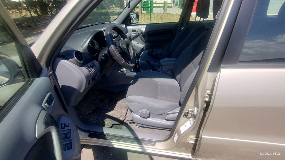 Toyota RAV4 an fabricație 2001